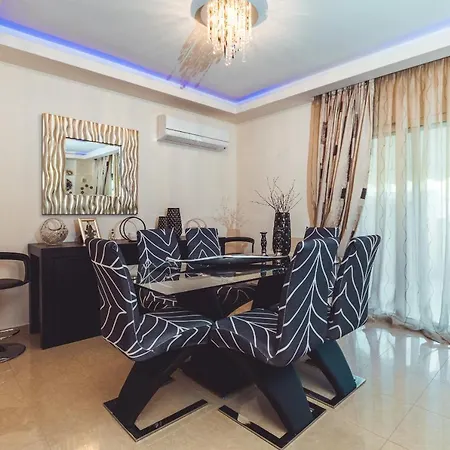 Mika Near Beach فيلة إياليسوس